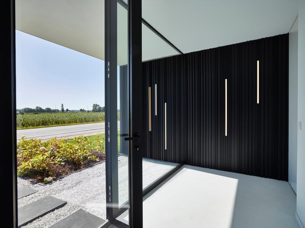 Renson Linarte front door